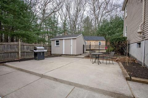17 Daniels Rd, Mendon, MA 01756 photo 8
