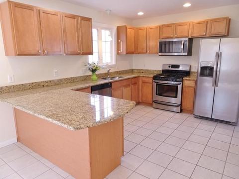 75 Ridgewood Rd, Worcester, MA 01606 photo 5