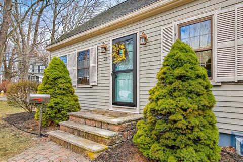 36 Centre St, Danvers, MA 01923 photo 4