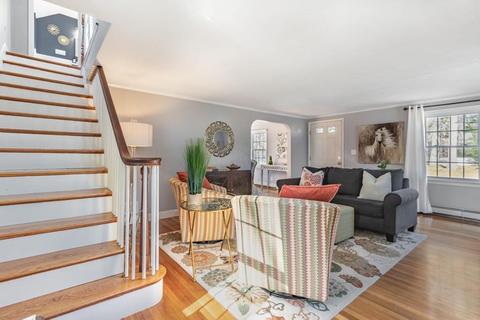 205 Charles St, Reading, MA 01867 photo 6