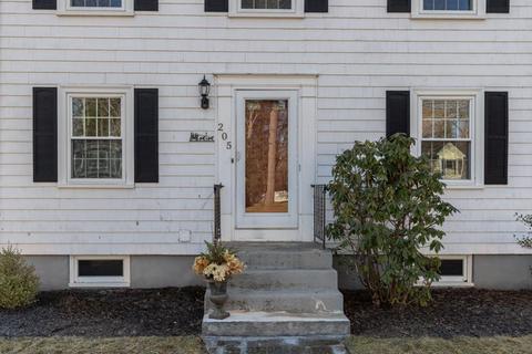 205 Charles St, Reading, MA 01867 photo 4