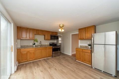 26 Tower St, Webster, MA 01570 photo 5