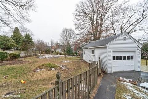 26 Tower St, Webster, MA 01570 photo 3