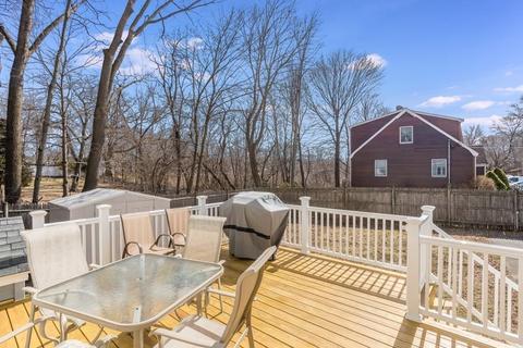 52 Appleton St, Saugus, MA 01906 photo 1