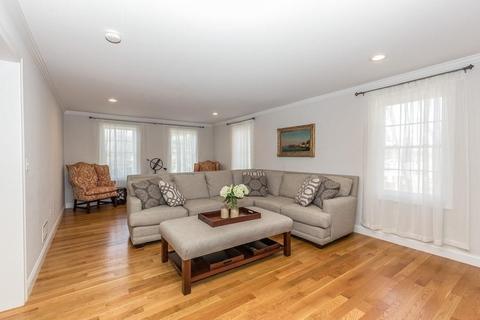 4 Dohertys Ln, Stoneham, MA 02180 photo 18