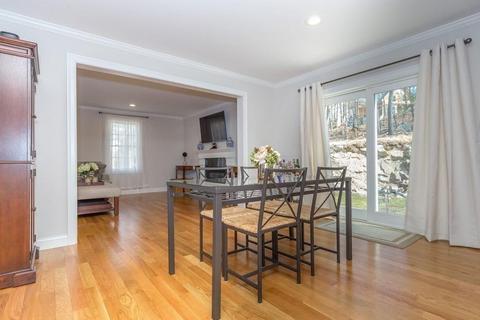 4 Dohertys Ln, Stoneham, MA 02180 photo 12