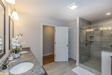 4 Dohertys Ln, Stoneham, MA 02180 photo 25