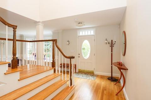 886 Central Ave, Needham, MA 02492 photo 2