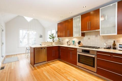 886 Central Ave, Needham, MA 02492 photo 9