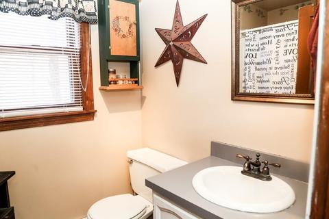 10 Sumner St, Gloucester, MA 01930 photo 10