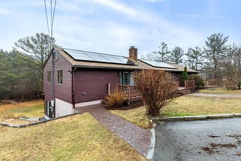 3 Becker Cir, Gloucester, MA 01930 photo 4