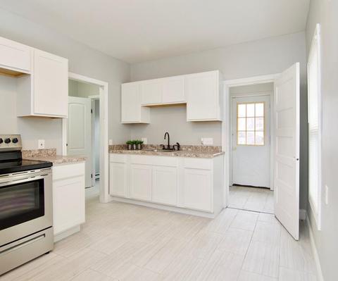 1604 Dwight St, Springfield, MA 01107 photo 5