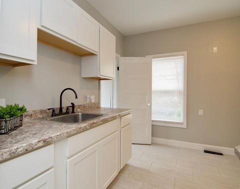 1604 Dwight St, Springfield, MA 01107 photo 6