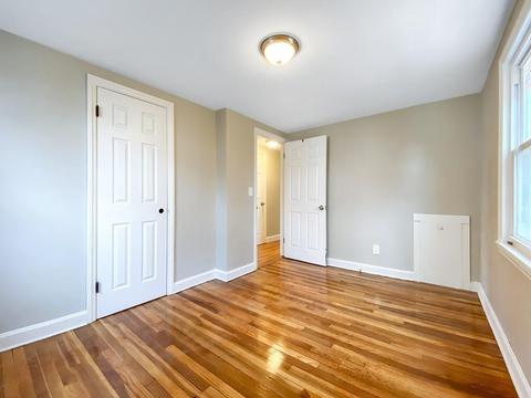 44 Curve St, Springfield, MA 01104 photo 13