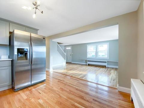 44 Curve St, Springfield, MA 01104 photo 7