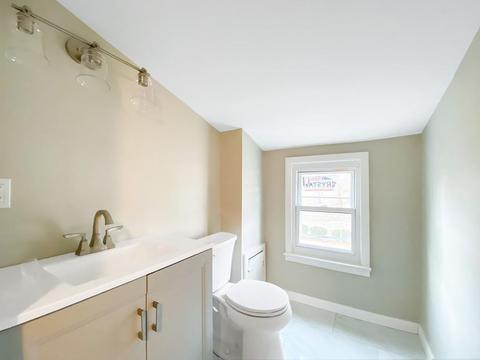 44 Curve St, Springfield, MA 01104 photo 19