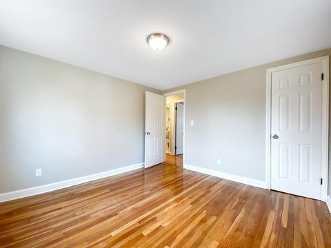 44 Curve St, Springfield, MA 01104 photo 15