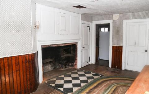 4 Sumner St, Gloucester, MA 01930 photo 6