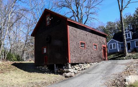 4 Sumner St, Gloucester, MA 01930 photo 3