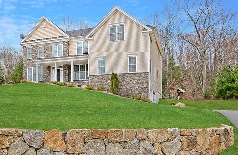 156 Mohawk Path, Holliston, MA 01746 photo 2