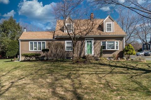 4 Hillcrest Rd, Danvers, MA 01923 photo 2