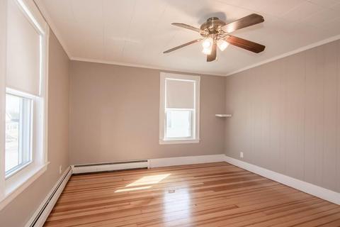 16 E Pleasant St, Lawrence, MA 01841 photo 32