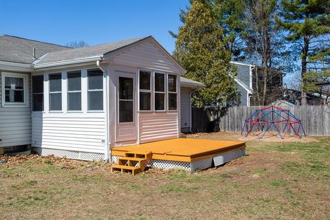 15 Beyer Dr, Easthampton, MA 01027 photo 5