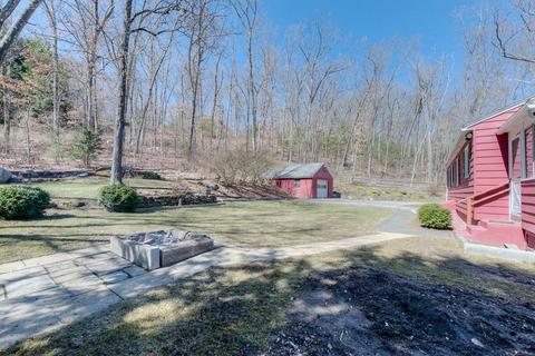 10 Pleasant Ter, Ware, MA 01082 photo 35