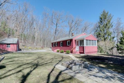 10 Pleasant Ter, Ware, MA 01082 photo 37