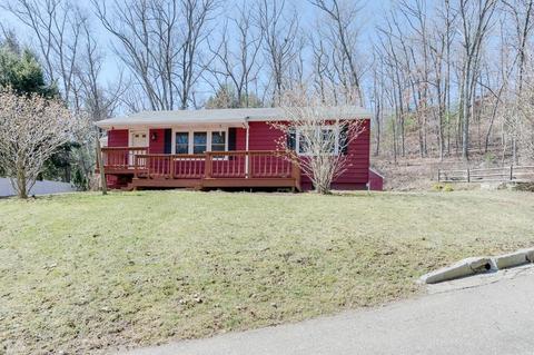 10 Pleasant Ter, Ware, MA 01082 photo 2