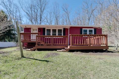 10 Pleasant Ter, Ware, MA 01082 photo 4