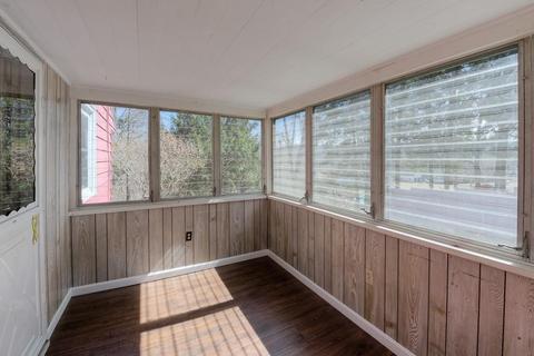 10 Pleasant Ter, Ware, MA 01082 photo 5