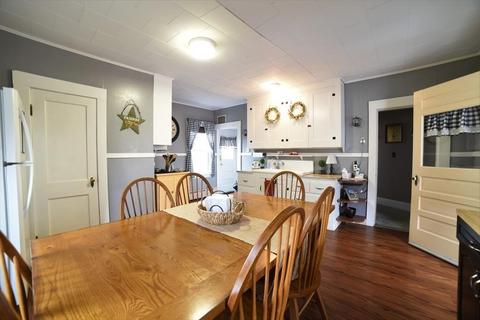 53 D St, Athol, MA 01331 photo 2