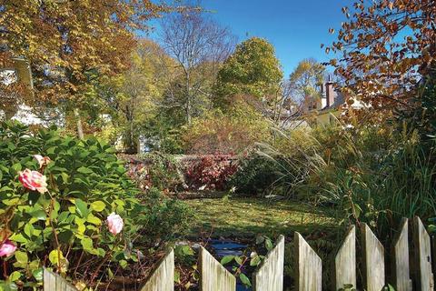 26 Downing Rd, Brookline, MA 02445 photo 11