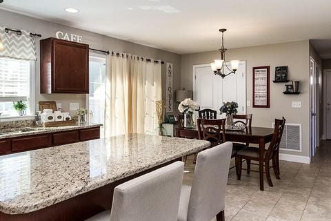 315 Neptune St, Fall River, MA 02721 photo 7