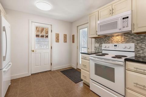 7 Cherry St, Gloucester, MA 01930 photo 7