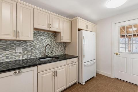 7 Cherry St, Gloucester, MA 01930 photo 5