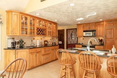 21 Sandra Cir, Mendon, MA 01756 photo 15