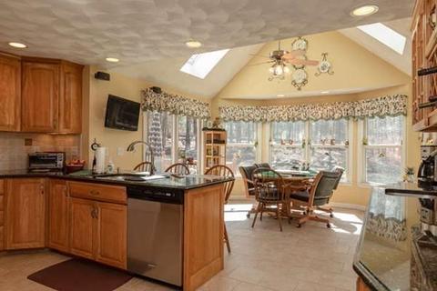 21 Sandra Cir, Mendon, MA 01756 photo 10