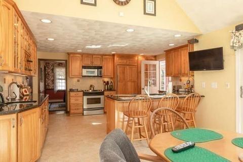 21 Sandra Cir, Mendon, MA 01756 photo 16