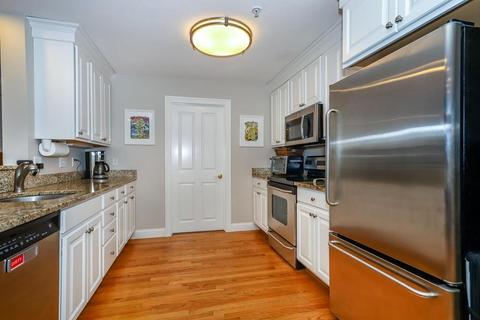 29 Maple St #D, Canton, MA 02021 photo 7