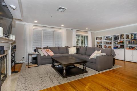 29 Maple St #D, Canton, MA 02021 photo 3