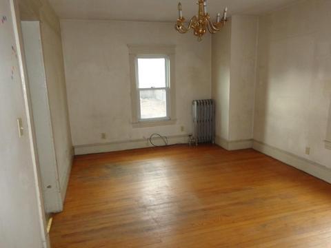 22 Redlands St, Springfield, MA 01104 photo 6