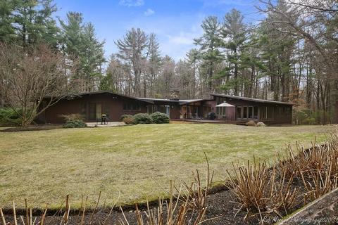 13 Carleton Cir, Boxford, MA 01921 photo 1