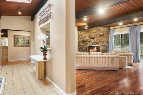 13 Carleton Cir, Boxford, MA 01921 photo 4