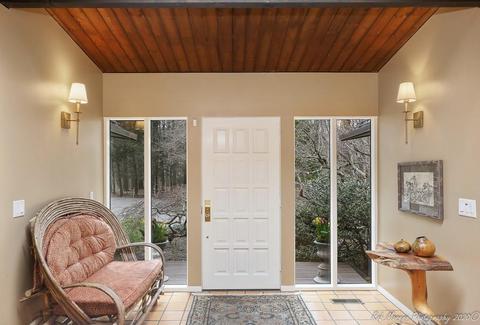13 Carleton Cir, Boxford, MA 01921 photo 2