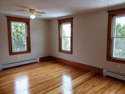 9 Exeter St, Easthampton, MA 01027 photo 12