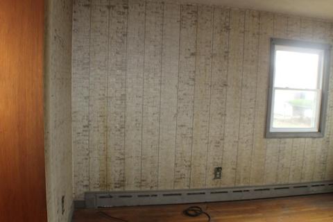 423 Aetna St, Fall River, MA 02721 photo 10