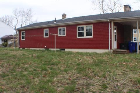 423 Aetna St, Fall River, MA 02721 photo 2