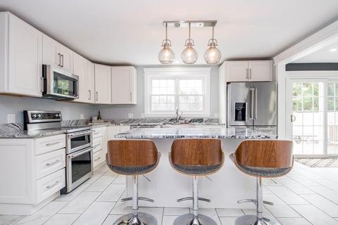 58 Quaker Ln, Acushnet, MA 02743 photo 6